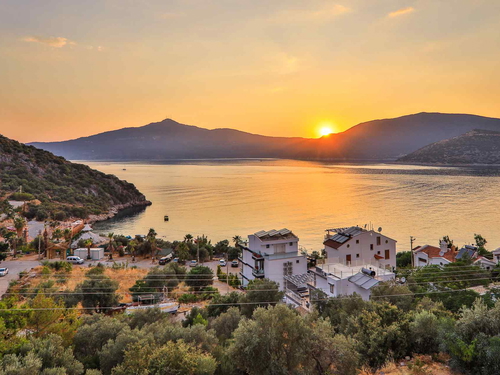  gece  -  Kasım
  | Kalkan’da Deniz Manzaralı Lüks Villa, Merkezi Konumda Rüya Tatil